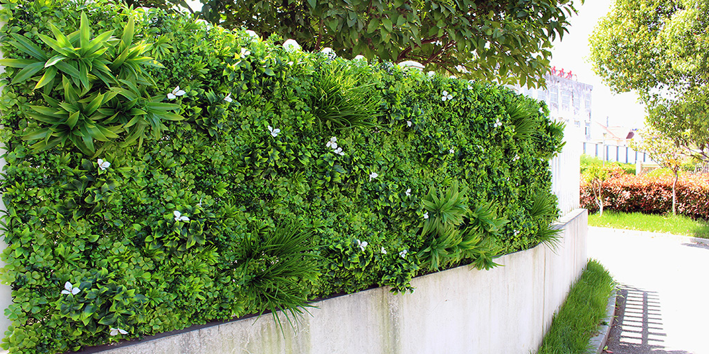 artificial hedge screening